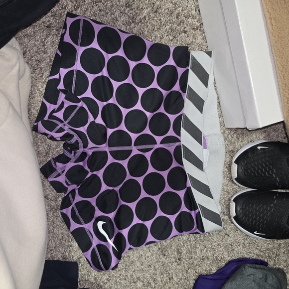 3 Nike Shorts - Picture 3 of 3